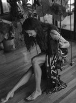 Margaret-Qualley-Feet-4923408.jpg
