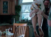 Maggie-Gyllenhaal-Feet-4743990.jpg