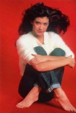 Phoebe-Cates-Feet-1485423.jpg