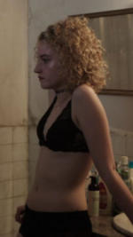 Julia Garner2.png