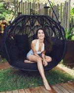 Mariana-Moschen-Feet-3798652.jpg