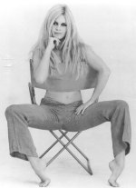 Brigitte-Bardot-Feet-277287.jpg
