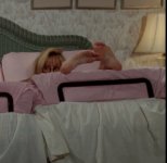 Suzanne-Somers-Feet-4811709.jpg