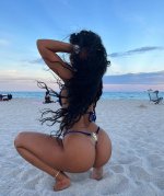 Rubi-Rose(2)-Feet-6500213.jpg
