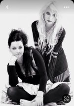amy lee and taylor momsen.jpg amy lee and taylor momsen.jpg