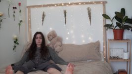Dodie-Clark-Feet-5464973.jpg