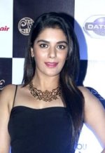 Pooja_Gor_in_2016_(cropped).jpg