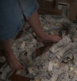 Linda-Cardellini-Feet-5006720.jpg