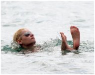 Elisha-Cuthbert-Feet-530968.jpg