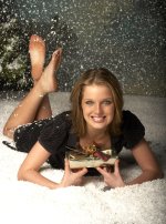 Helen-Flanagan-Feet-1621565.jpg