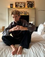 Troye-Sivan-Feet-7286100.jpg