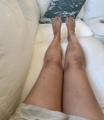 Roo-Powell-Feet-6133424.jpg