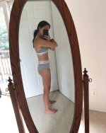Roo-Powell-Feet-6138578.jpg