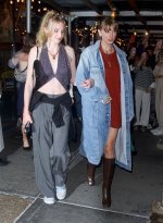 rs_634x865-230920041357-taylor-swift-sophie-turner-7.jpg rs_634x865-230920041357-taylor-swift-sophie-turner-7.jpg