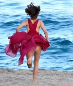 Natalie-Portman-Feet-7463717.jpg