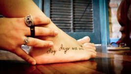 Florence-Welch-Feet-1690704.jpg
