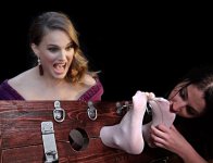 Natalie Portman 1 (Tickling).jpg