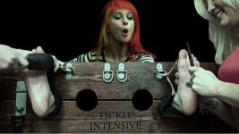 Hayley Williams 1 (Tickling).jpg