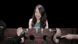 Miranda Cosgrove 1 (Tickling).jpg