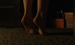 Thomasin-McKenzie-Feet-7660674.jpg
