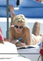 Sarah-Harding-Feet-110863.jpg