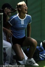 anna_kournikova_rib_tickled_during_a_match_by_numenor1976-d4hdkro.jpg