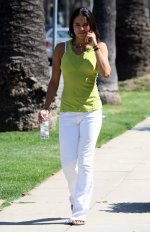 35284_Michelle_Rodriguez_Candids_062806_14.jpg