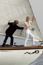 KatherineHeiglCandid-UnknownHITW35.jpg
