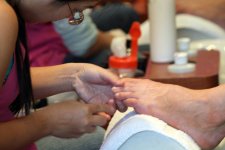 katebeckinsalepedicure01.jpg