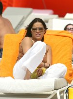 87478_!51084_CELEBRITY_CITY_michelle_rodriguez_miami_20mar07_00088_123_73lo.jpg