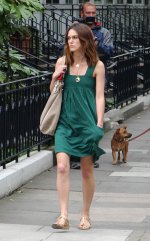 KeiraKnightleyCandid-UnknownHITW94.jpg