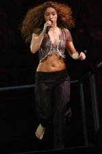 shakiraparis01.jpg