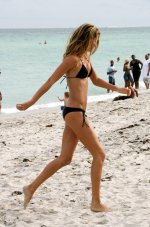 GiseleBundchenCandid-UnknownHITW83.jpg