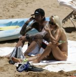 PamelaAndersonCandid-UnknownHITW212.jpg