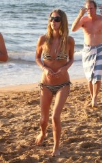 NickyHiltonCandid-UnknownHITW90.jpg