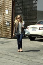 AshleyOlsenCandid-UnknownHITW15.jpg