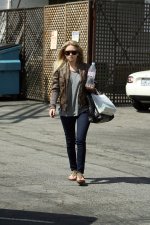 AshleyOlsenCandid-UnknownHITW22.jpg