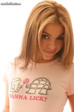 wannalick-karisweets-167-18-sm.jpg