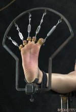 foot bondage.jpg