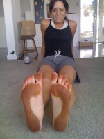 Jenny-Mollen-Feet-392915.jpg