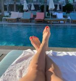 Emily-Swallow-Feet-3989827.jpg