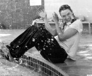 Renée-Zellweger-Feet-779400.jpg
