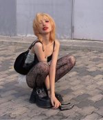 hot goth girls (2).jpg