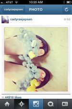 Carly-Rae-Jepsen-Feet-1092355.jpg