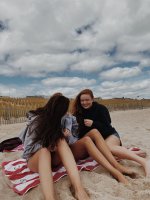Sadie-Sink-Feet-6983713.jpg