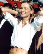 Calista-s-belly-button-showing-calista-flockhart-17409412-281-352.jpg