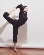 Lauren-LaVera-Feet-4330778.jpg