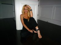 lindsay-lohan-alcohol-bracelet-era-v0-ragu180ffsbe1.jpg