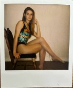 heidi-klum-polaroid-photoshoot-1992-v0-sy2iw4hr04ge1.jpg
