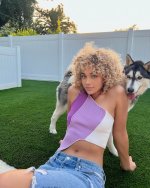 jasmine-sanders-and-her-cute-dog-v0-1xh846v2n3he1.jpg